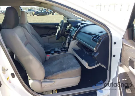 2014 Toyota Camry L z USA, uszkodzony, nr VIN 4T1BF1FK6EU864584